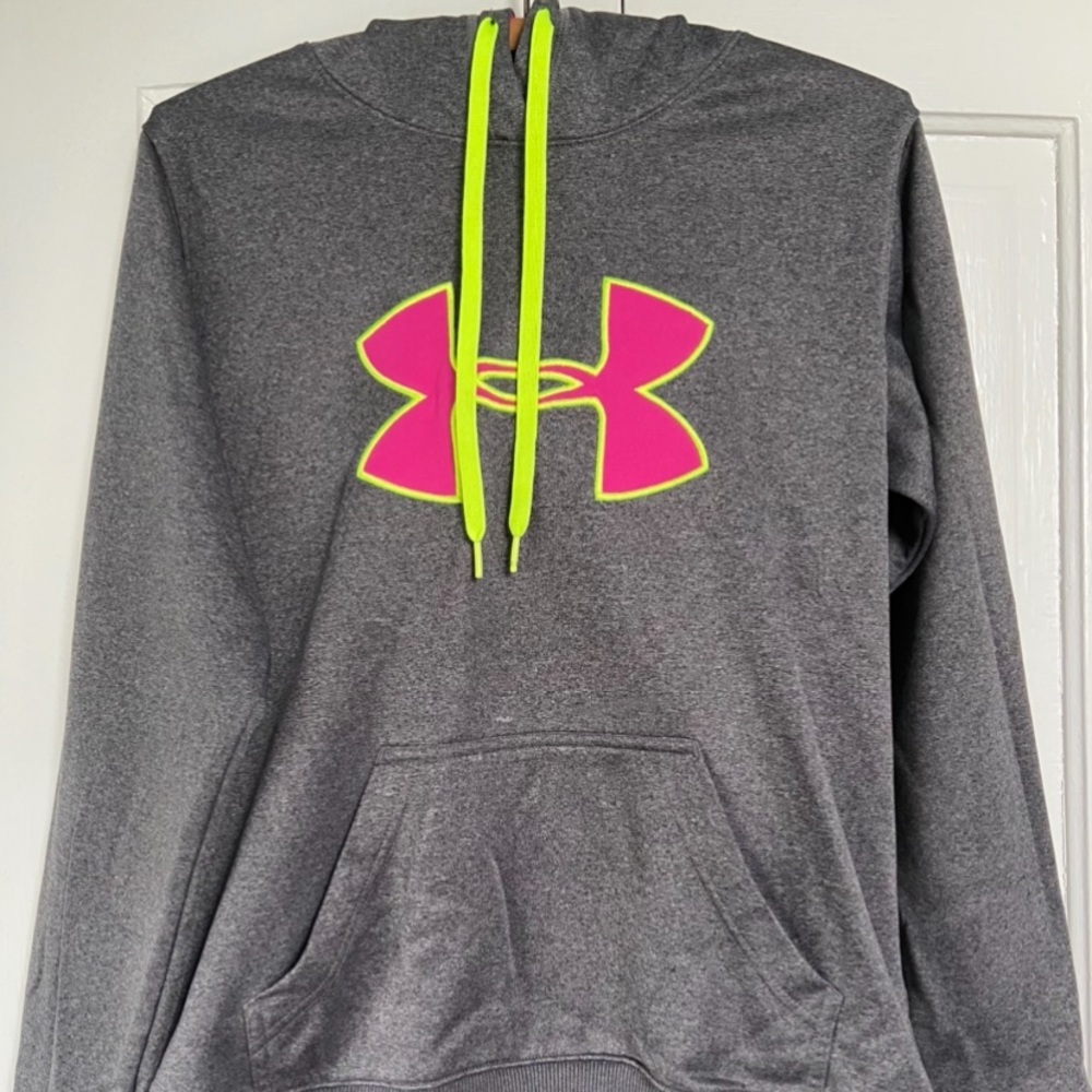 Under Armour Women’s S logo hoodie